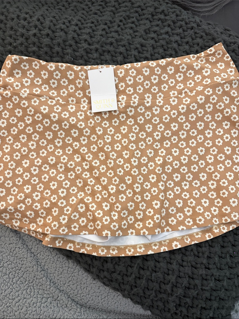 Smith & Quinn Floral Mini Skort - Tan & White